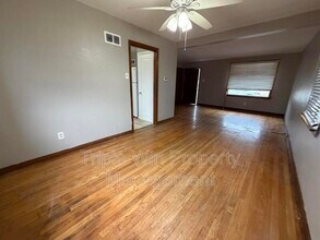 8664 Belhaven Dr in St. Louis, MO - Building Photo - Building Photo