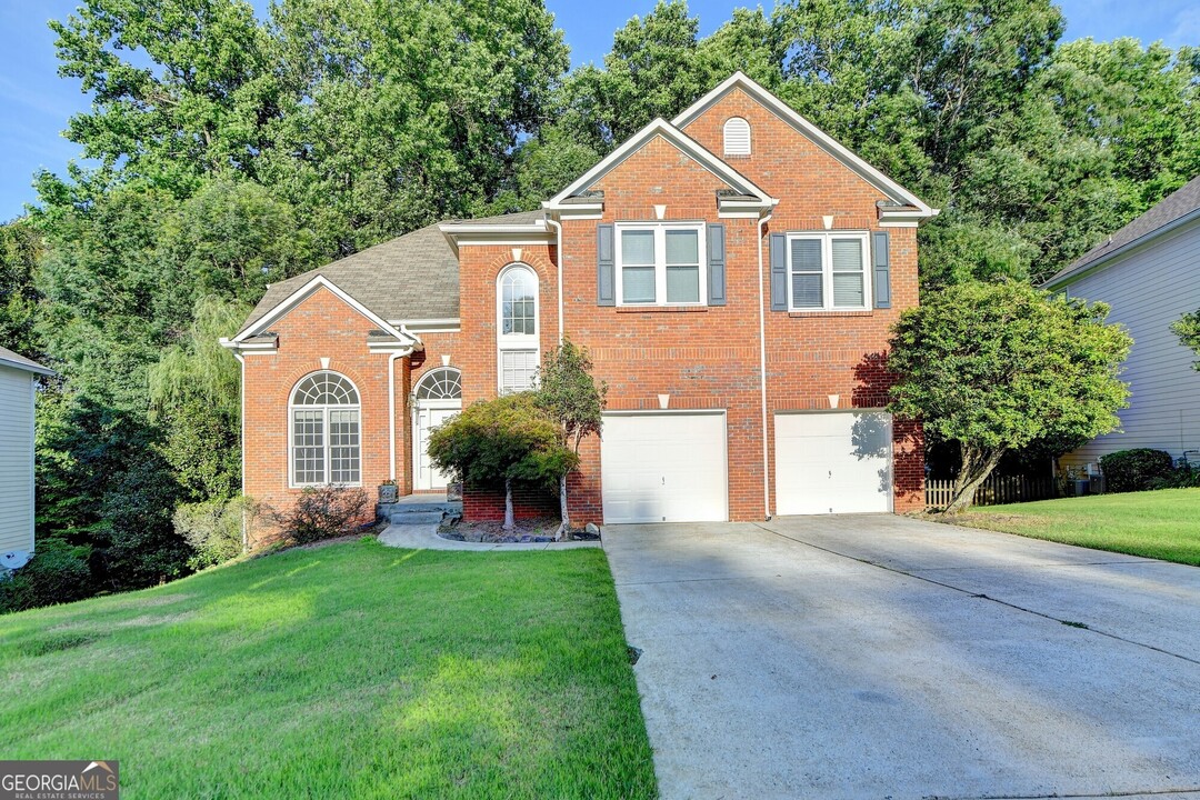 455 Morning Creek Ln in Suwanee, GA - Foto de edificio