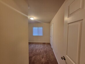 327 Hidden River E in Holly, MI - Building Photo - Building Photo