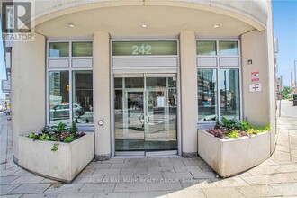 242-242 Rideau St in Ottawa, ON - Building Photo - Building Photo