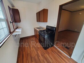 2044 N 11th St in Terre Haute, IN - Foto de edificio - Building Photo