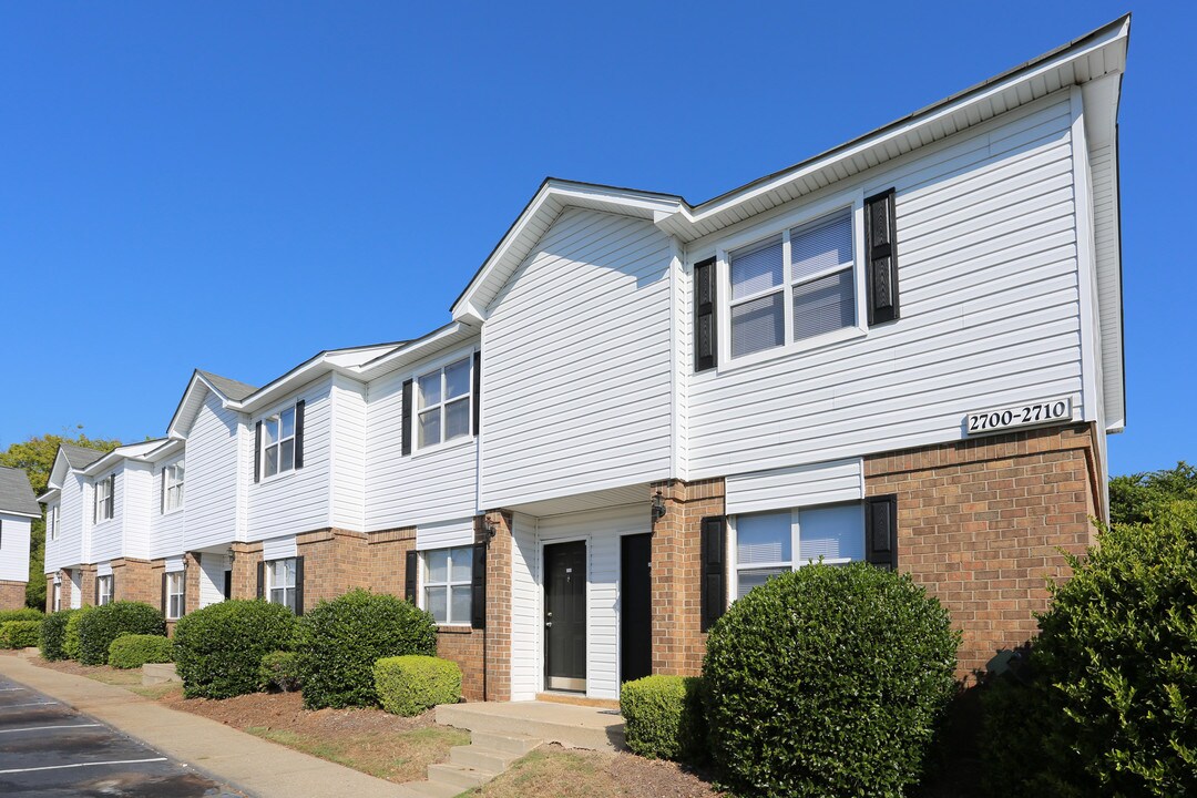 Corner Stone in Montgomery, AL - Building Photo