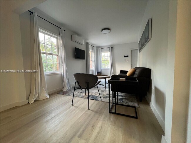 421 75th St in Miami Beach, FL - Building Photo - Building Photo