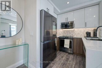 30-2730 Shore Breeze Dr in Toronto, ON - Building Photo - Building Photo