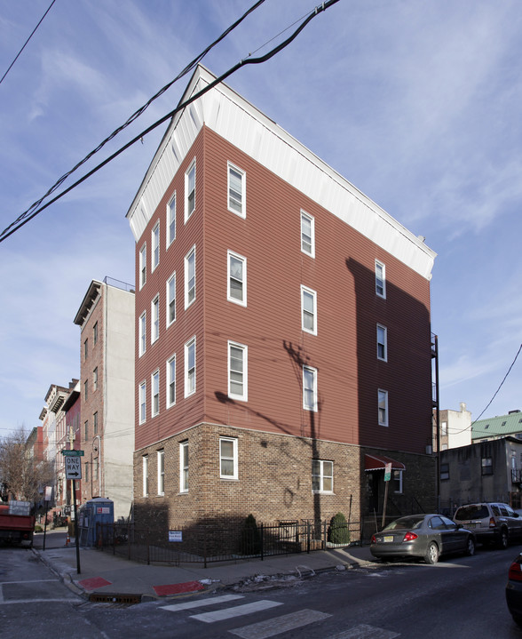 701 Adams St in Hoboken, NJ - Building Photo