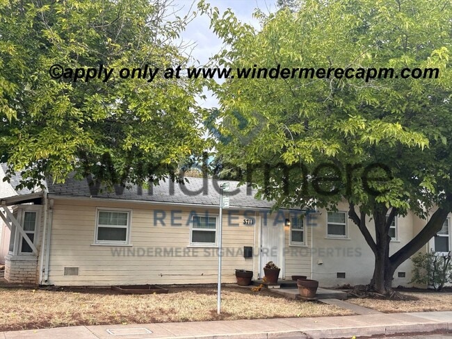 property at 3711 Y St