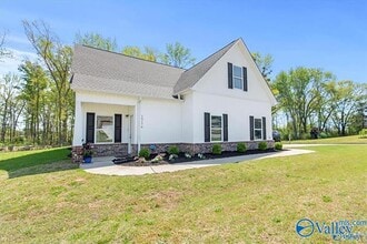 15176 Blendor Crooks Dr in Athens, AL - Building Photo - Building Photo