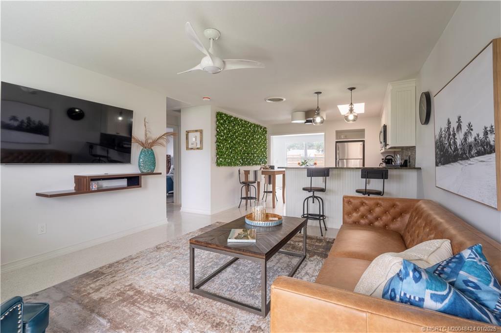 13 SE Sailfish Ln in Stuart, FL - Building Photo