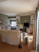 235 Heritage Vlg in Southbury, CT - Foto de edificio - Building Photo
