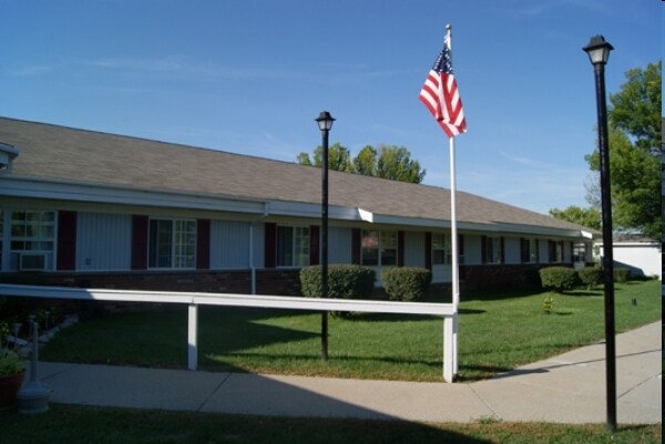 Whittemore Square Apartments in Whittemore, MI - Foto de edificio - Building Photo