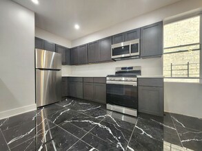 600 Salem Ave-Unit -B8 in Elizabeth, NJ - Foto de edificio - Building Photo