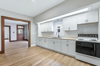 444 E Suttenfield St in Fort Wayne, IN - Building Photo - Building Photo