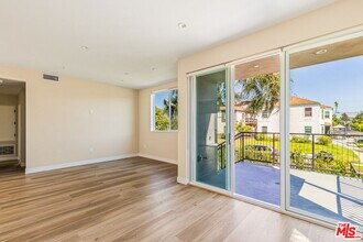 4905 St Elmo Dr in Los Angeles, CA - Building Photo - Building Photo