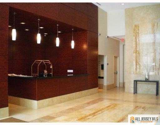 1 Spring St in New Brunswick, NJ - Foto de edificio - Building Photo