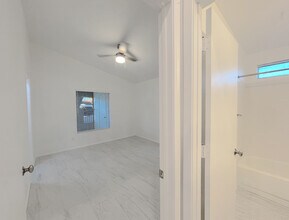 1120 N Val Vista Dr in Gilbert, AZ - Foto de edificio - Building Photo