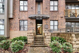 712 N Davidson St in Charlotte, NC - Building Photo