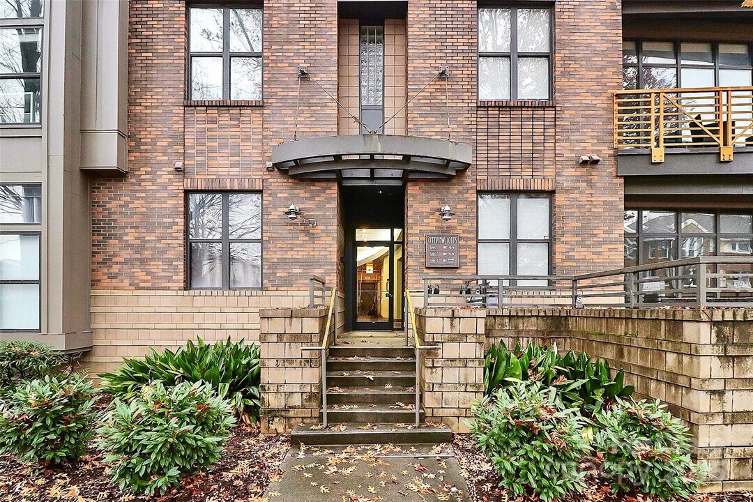 712 N Davidson St in Charlotte, NC - Building Photo