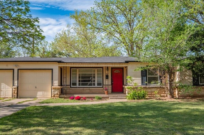 property at 3212 32nd St