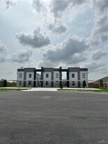 7 N 39th St in McAllen, TX - Building Photo