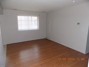 45240 Keding St-Unit -Apt 101 in Utica, MI - Building Photo - Building Photo