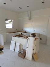 66 Organ St in Punta Gorda, FL - Foto de edificio - Building Photo