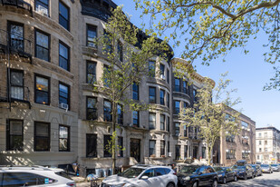 554 7Th Street Apartments