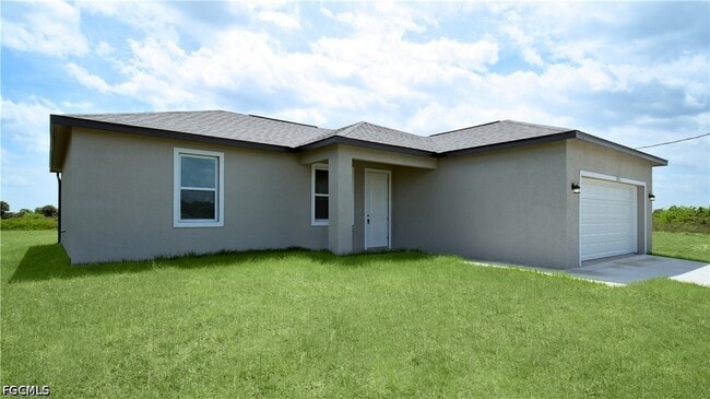 6045 Keystone Cir in La Belle, FL - Building Photo - Building Photo