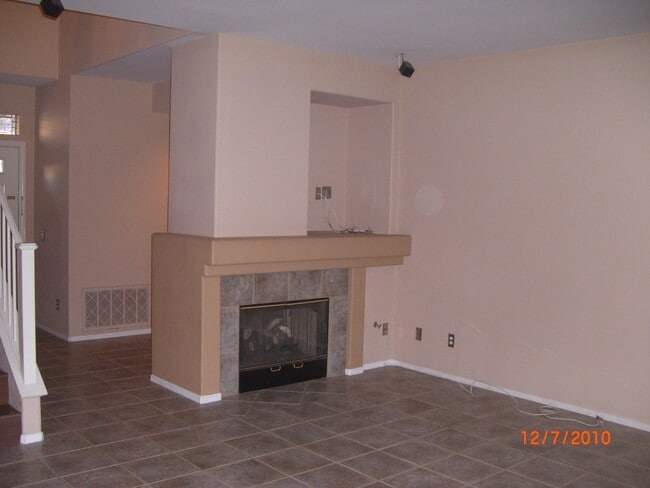 9613 Stonecrest Blvd in San Diego, CA - Building Photo - Building Photo
