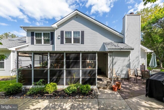 property at 112 Cinnamon Rd