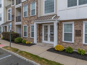 The Reserve at Franklin Lakes-Mews Collection in Franklin Lakes, NJ - Building Photo - Building Photo