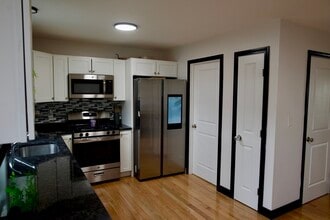 15 Irving St in Lowell, MA - Building Photo - Building Photo