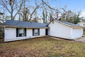 596 Post Oak Rd in Jonesboro, GA - Building Photo - Building Photo