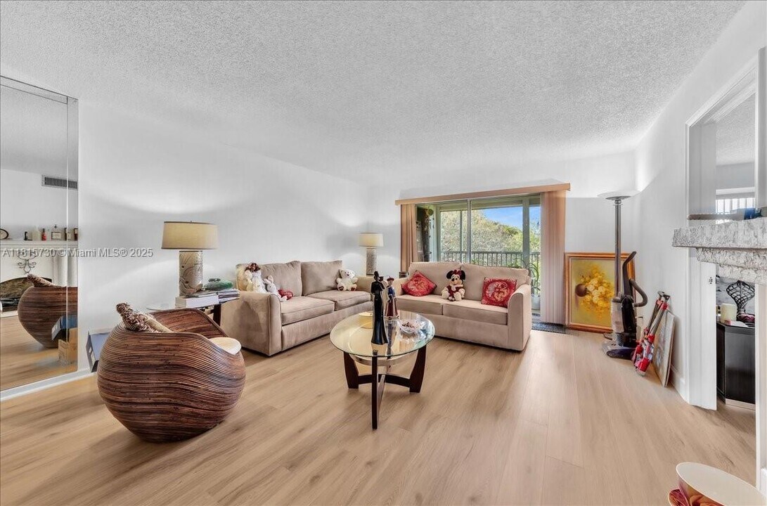 500 SW 130th Terrace in Pembroke Pines, FL - Building Photo