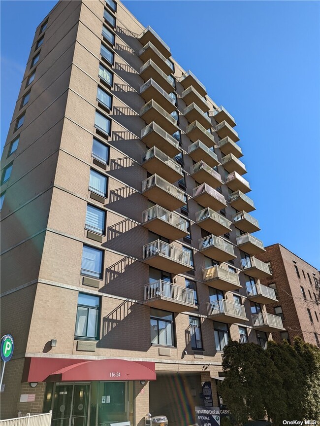 116-24 Grosvenor Ln-Unit -5E in Queens, NY - Building Photo - Building Photo