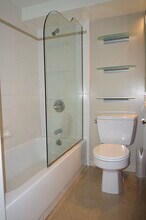 1800 Bryant St-Unit -212 in San Francisco, CA - Building Photo - Building Photo