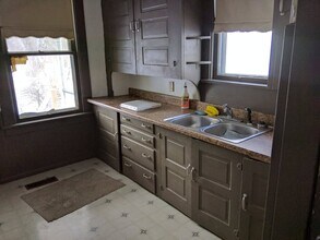 668 Hull St in Sharon, PA - Building Photo - Building Photo