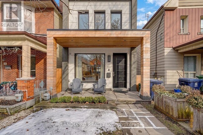 21 Shudell Ave in Toronto, ON - Building Photo - Building Photo