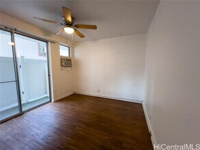 1555 Pensacola St in Honolulu, HI - Building Photo - Building Photo