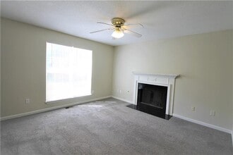 887 Highland Terrace NE in Marietta, GA - Building Photo - Building Photo