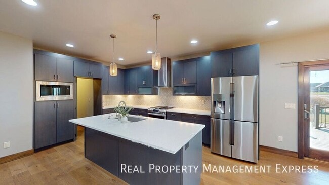 property at 9207 Lakeside Dr