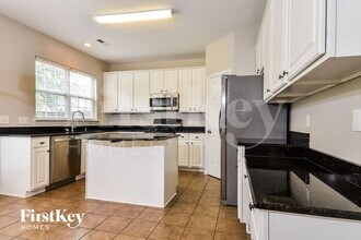 1412 Pondhaven Dr in High Point, NC - Building Photo - Building Photo