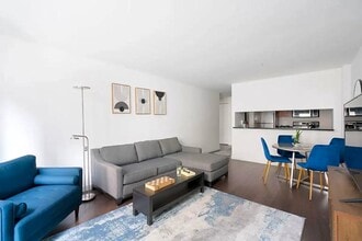 80 Maiden Ln in New York, NY - Building Photo - Building Photo