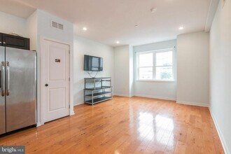 1517 W Seybert St in Philadelphia, PA - Building Photo - Building Photo