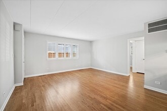 319 Vine Ave in Park Ridge, IL - Building Photo - Building Photo