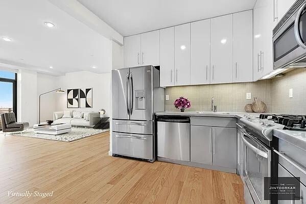 38 Delancey St in New York, NY - Building Photo - Building Photo