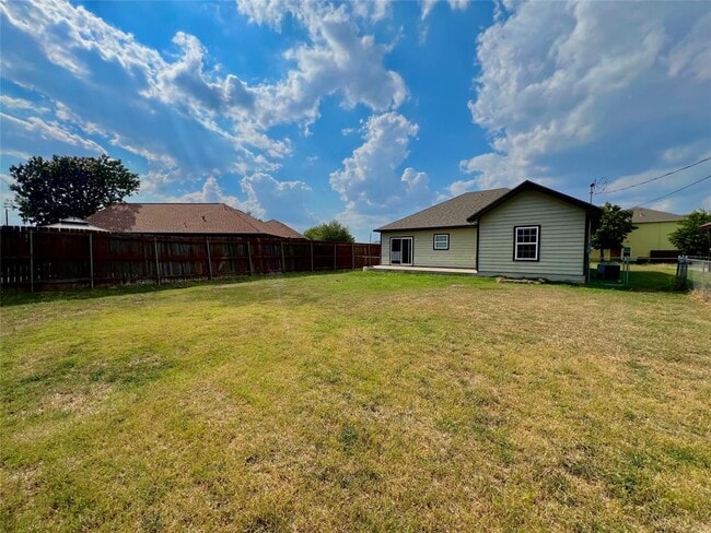 1295 Harpers Trail in Lockhart, TX - Building Photo - Building Photo