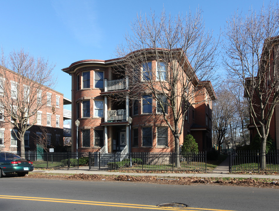 148-160 Barbour St in Hartford, CT - Foto de edificio