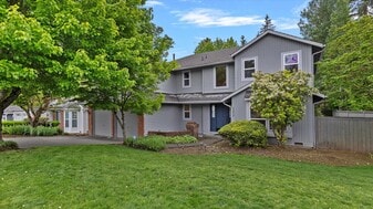 24609 SE 45th Way in Issaquah, WA - Building Photo
