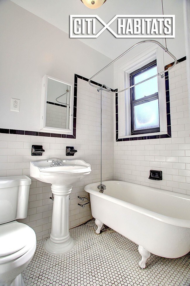 511 W 169th St-Unit -64 in New York, NY - Building Photo - Building Photo
