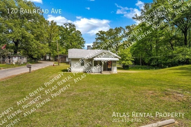 120 Railroad Ave in Adamsville, AL - Building Photo - Building Photo